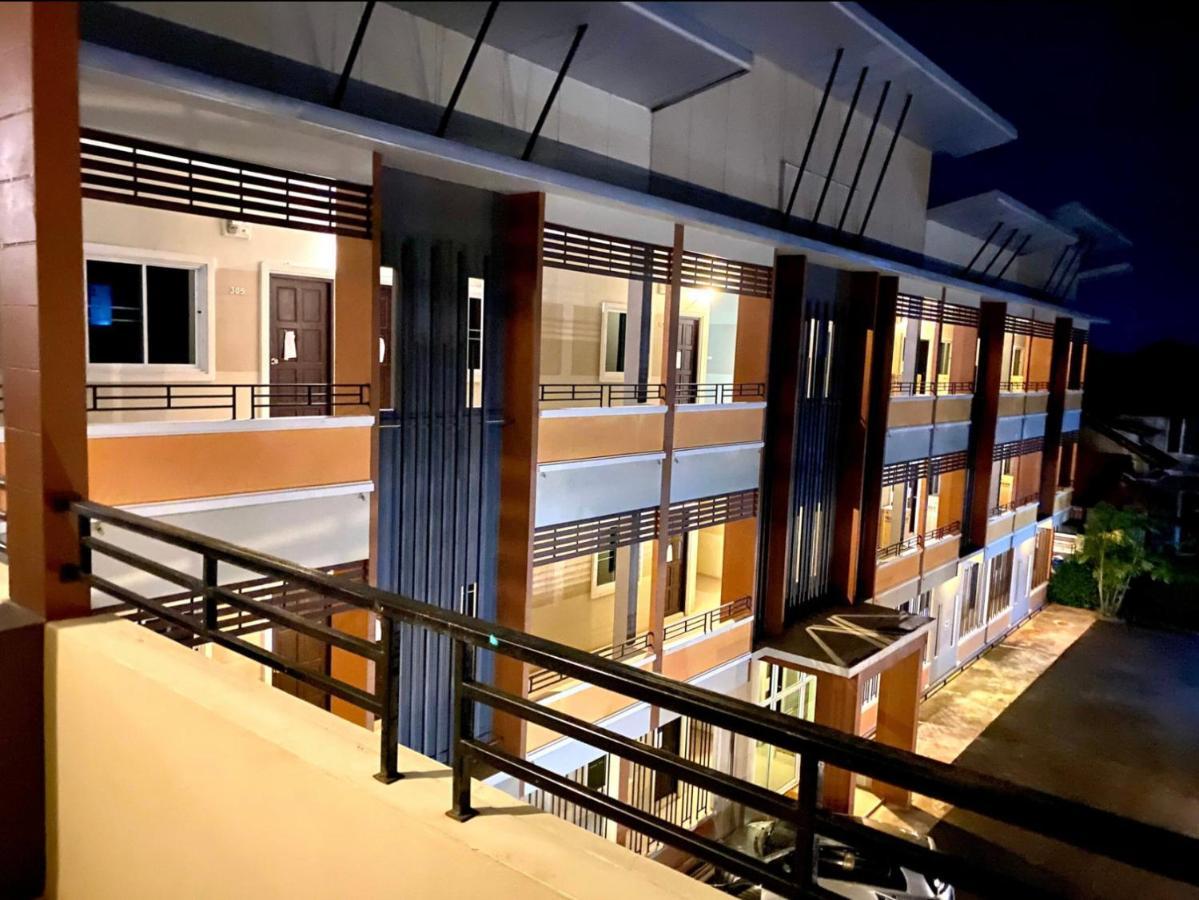 Preme Apartment @Maejo Ban pa Lan  المظهر الخارجي الصورة