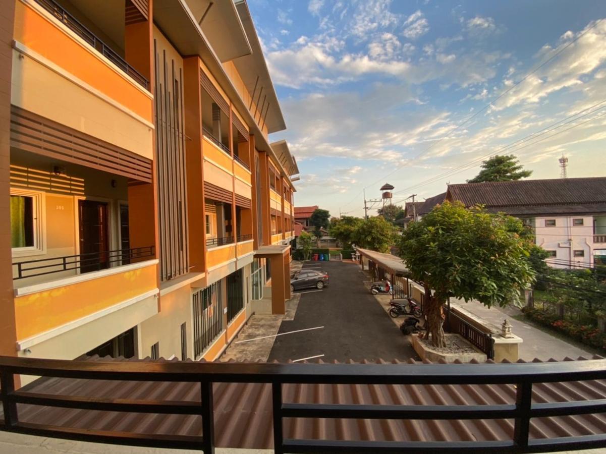 Preme Apartment @Maejo Ban pa Lan  المظهر الخارجي الصورة